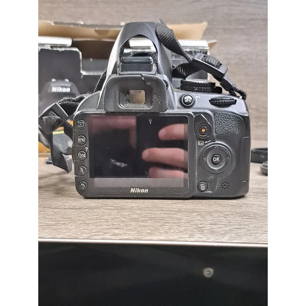 Nikon‎ D3100 DSLR Camera Black 18-55mm Lens MH-24 Charger Bundle Tested